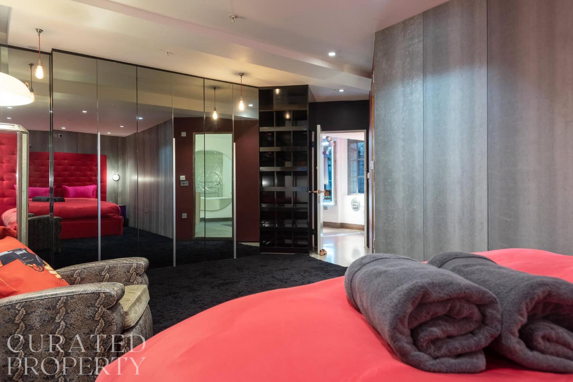 Amazingly Luxurious Loft Apartment, Soho - 3 Bedrooms, 2 Bath & Office London Exterior photo